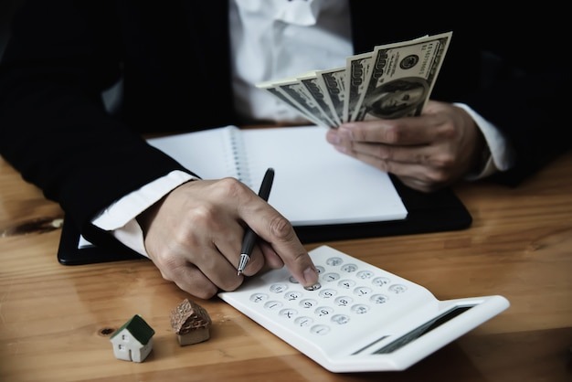A Guide to Personal Loans From a Local Bank